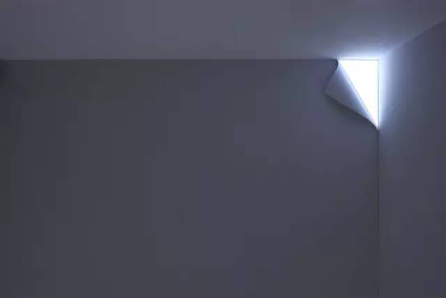 當名畫變身家具 一場光與藝術的跨界對話
